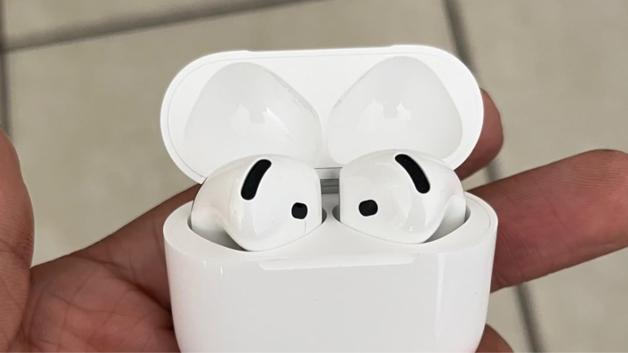 AirPods 4