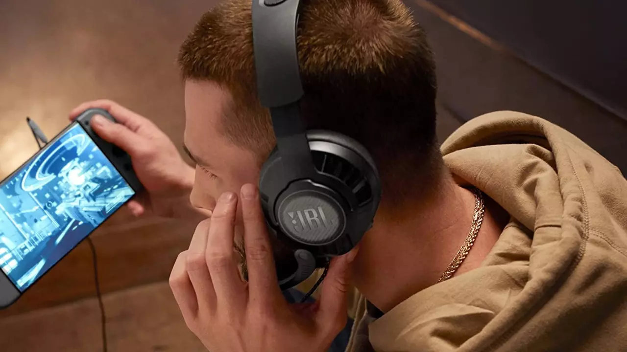 Headset Gamer JBL Quantum 200